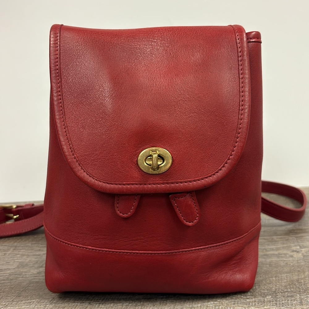 Vintage Coach Red Leather Mini Backpack – Turnlock Flap – Style D2P-9960